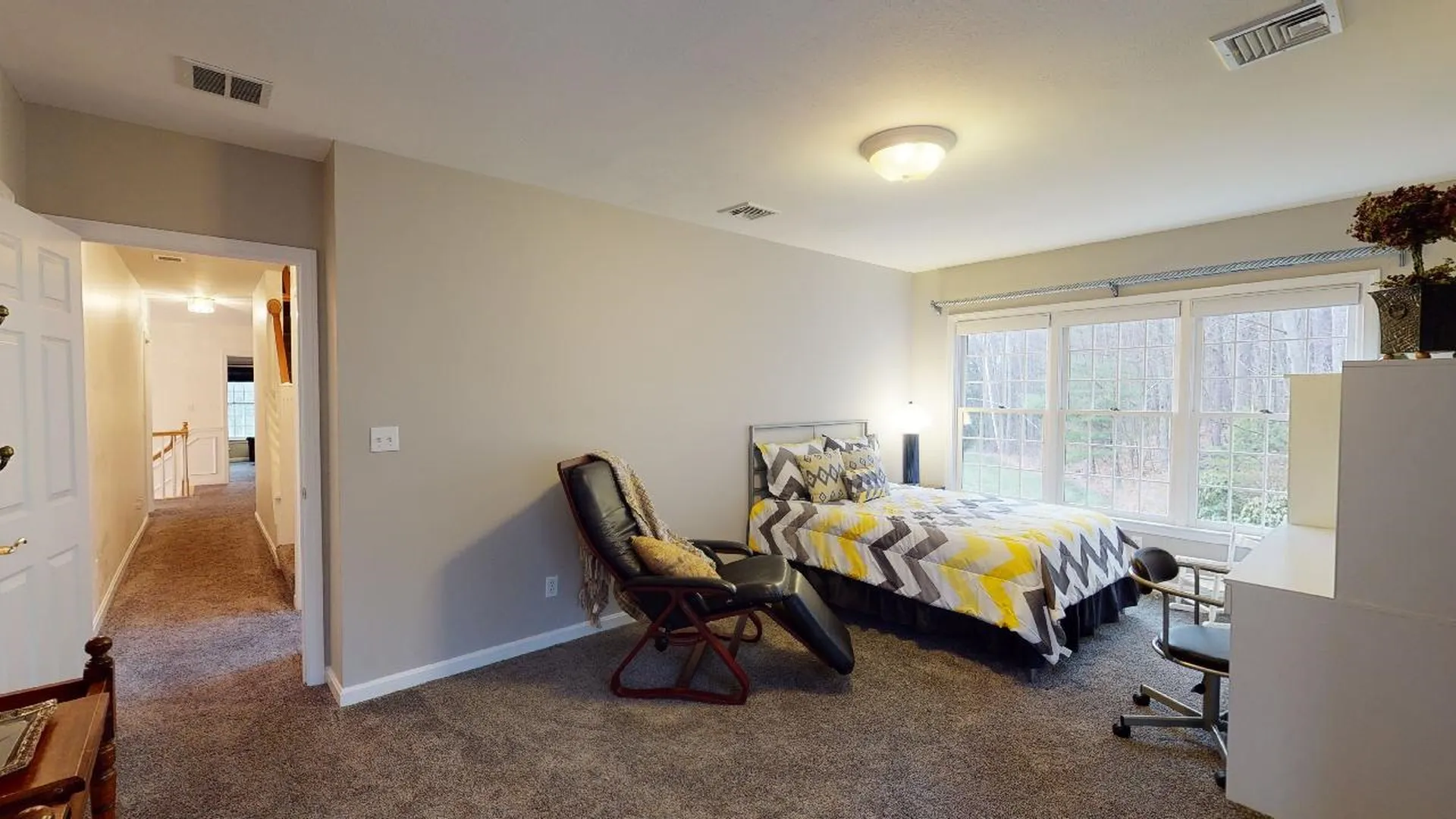 10 Lancaster Lane Bedford NH 03110