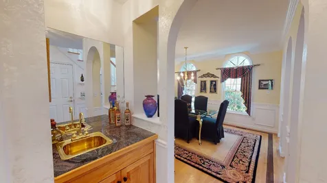 10 Lancaster Lane Bedford NH 03110