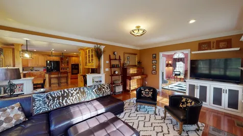 10 Lancaster Lane Bedford NH 03110