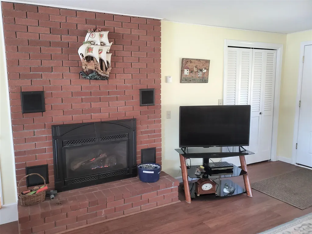 167 West Bay Road Freedom NH 03836