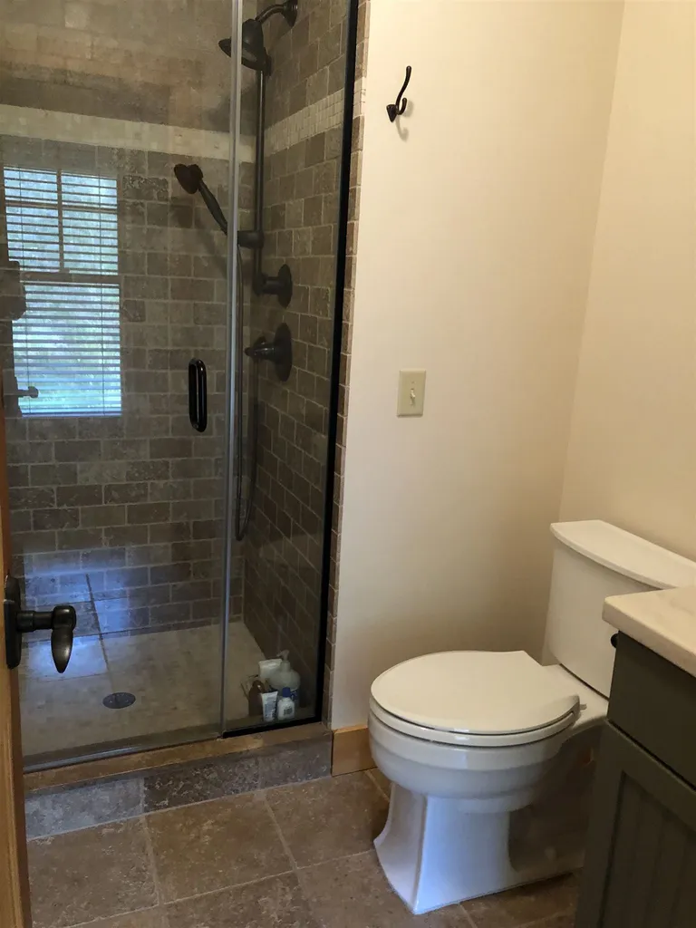 33 Vacation Lodges Road Londonderry VT 05148