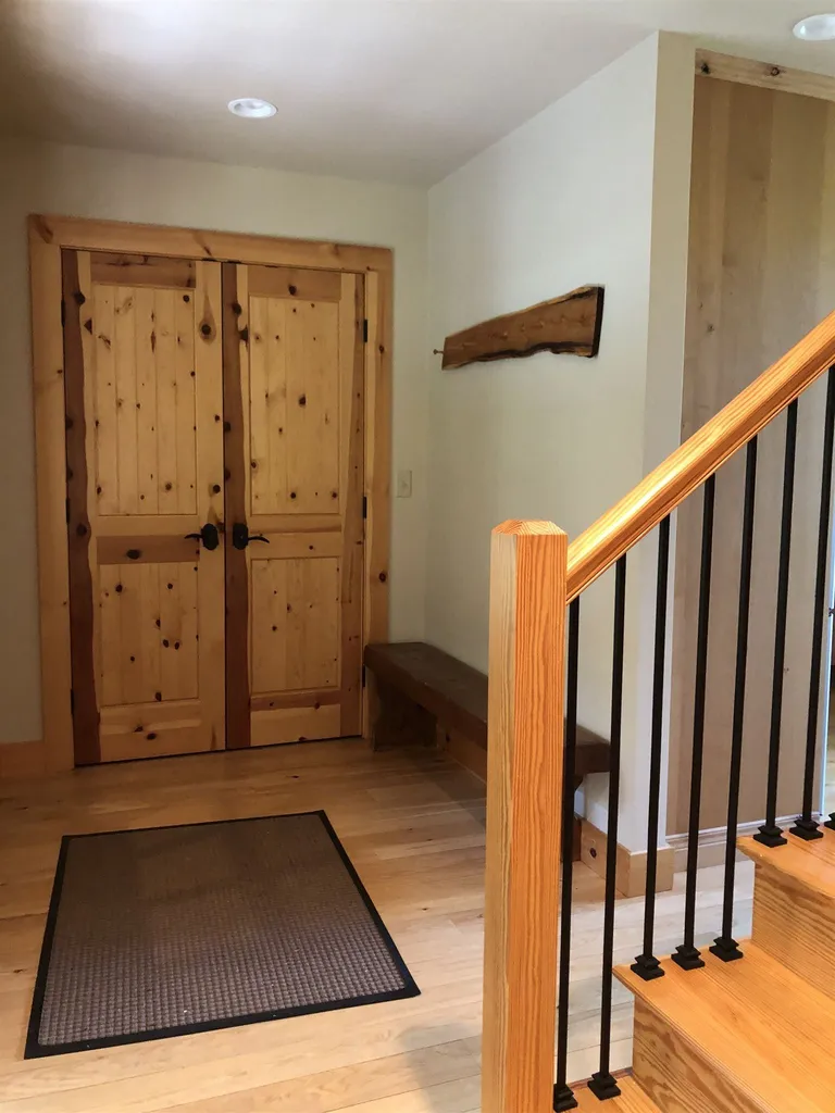 33 Vacation Lodges Road Londonderry VT 05148