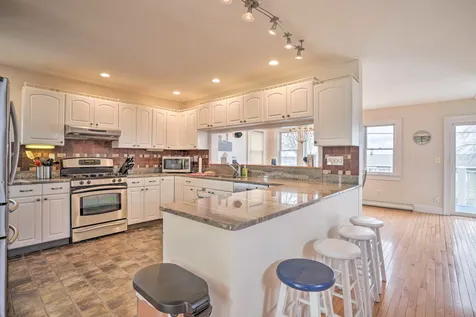 43 River Street Seabrook NH 03874