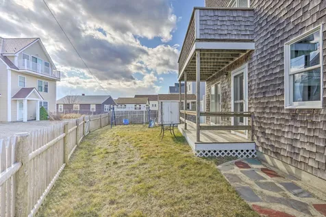 43 River Street Seabrook NH 03874