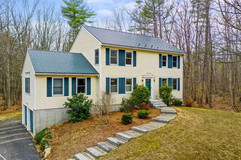 15 Honeysuckle Lane Goffstown NH 03045