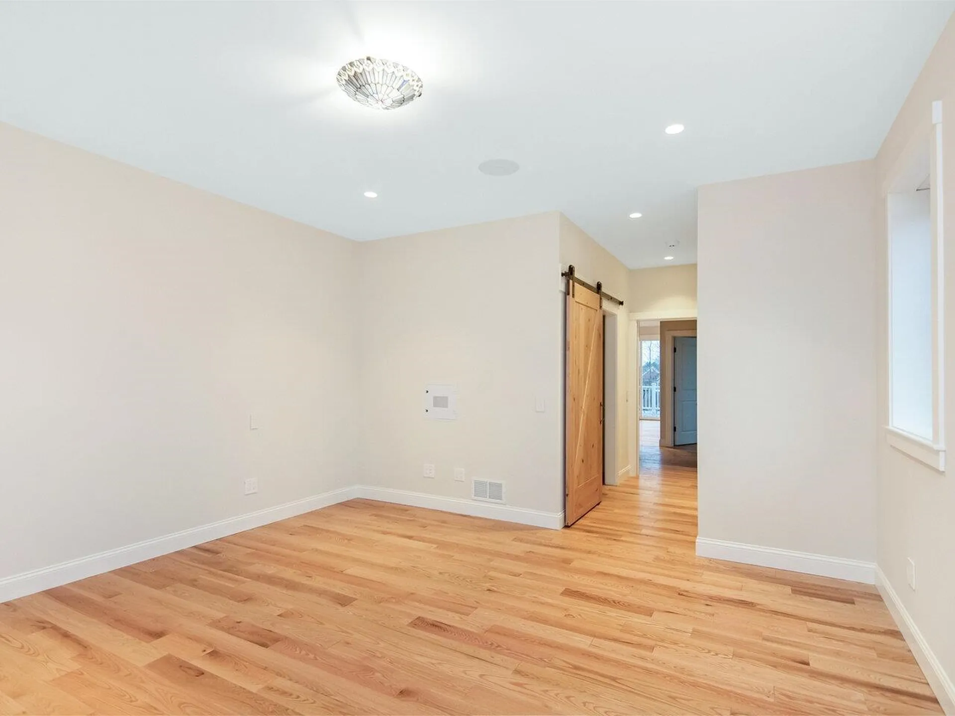 225 Midland Avenue South Burlington VT 05403-7118