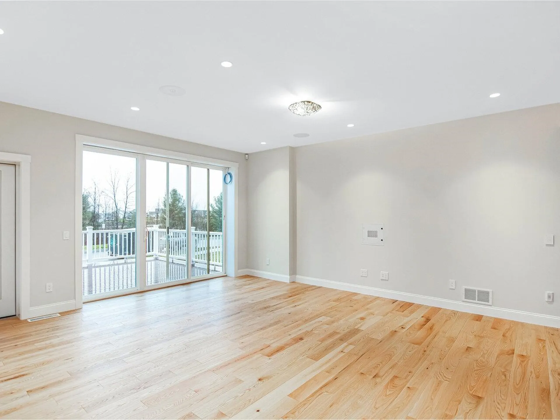 225 Midland Avenue South Burlington VT 05403-7118