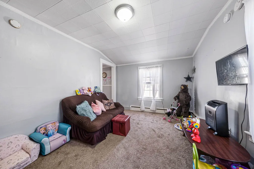 377 Union Avenue Laconia NH 03246