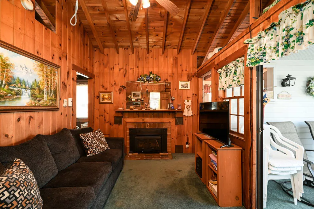 518 Weirs Boulevard Laconia NH 03246