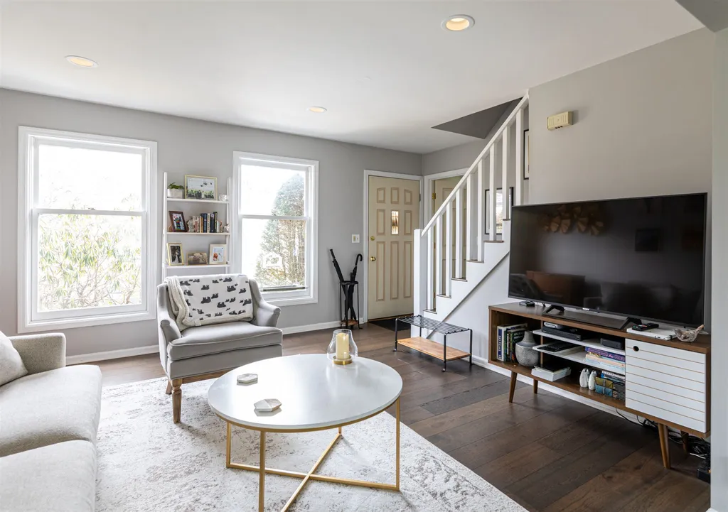 3 Barnsley Street South Burlington VT 05403