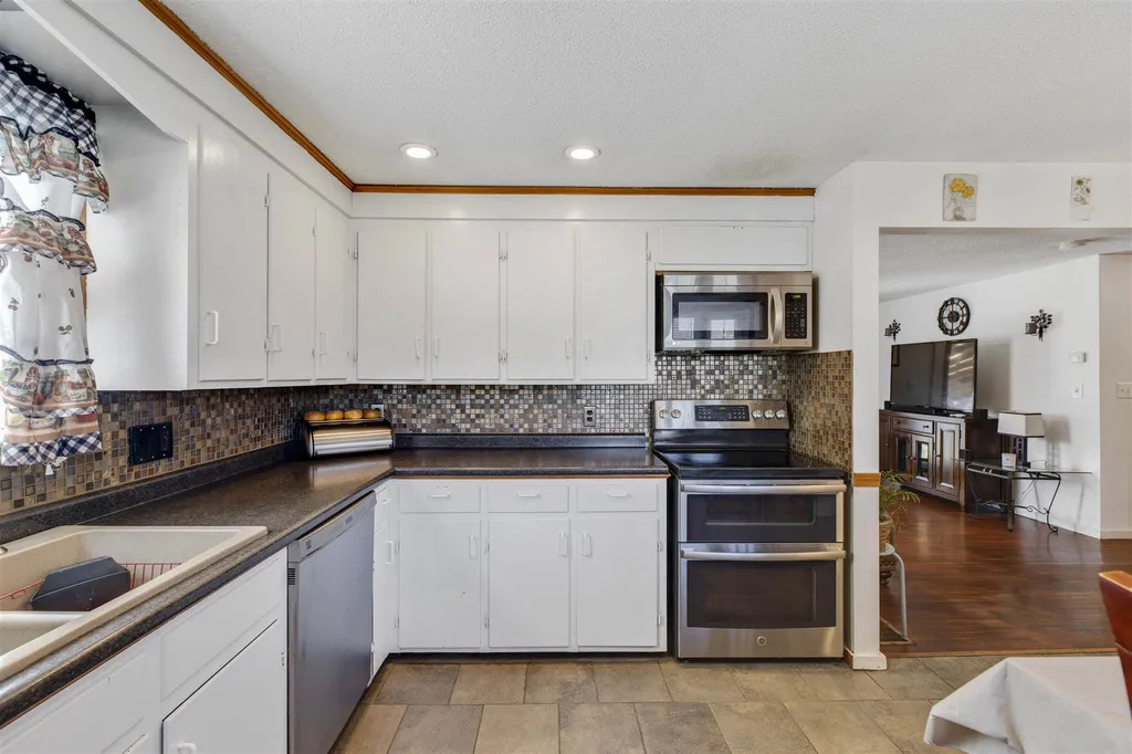 2 Hampshire Terrace Lebanon NH 03784