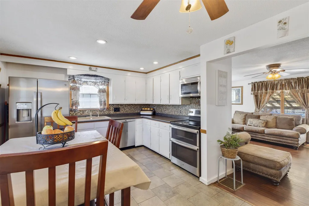 2 Hampshire Terrace Lebanon NH 03784