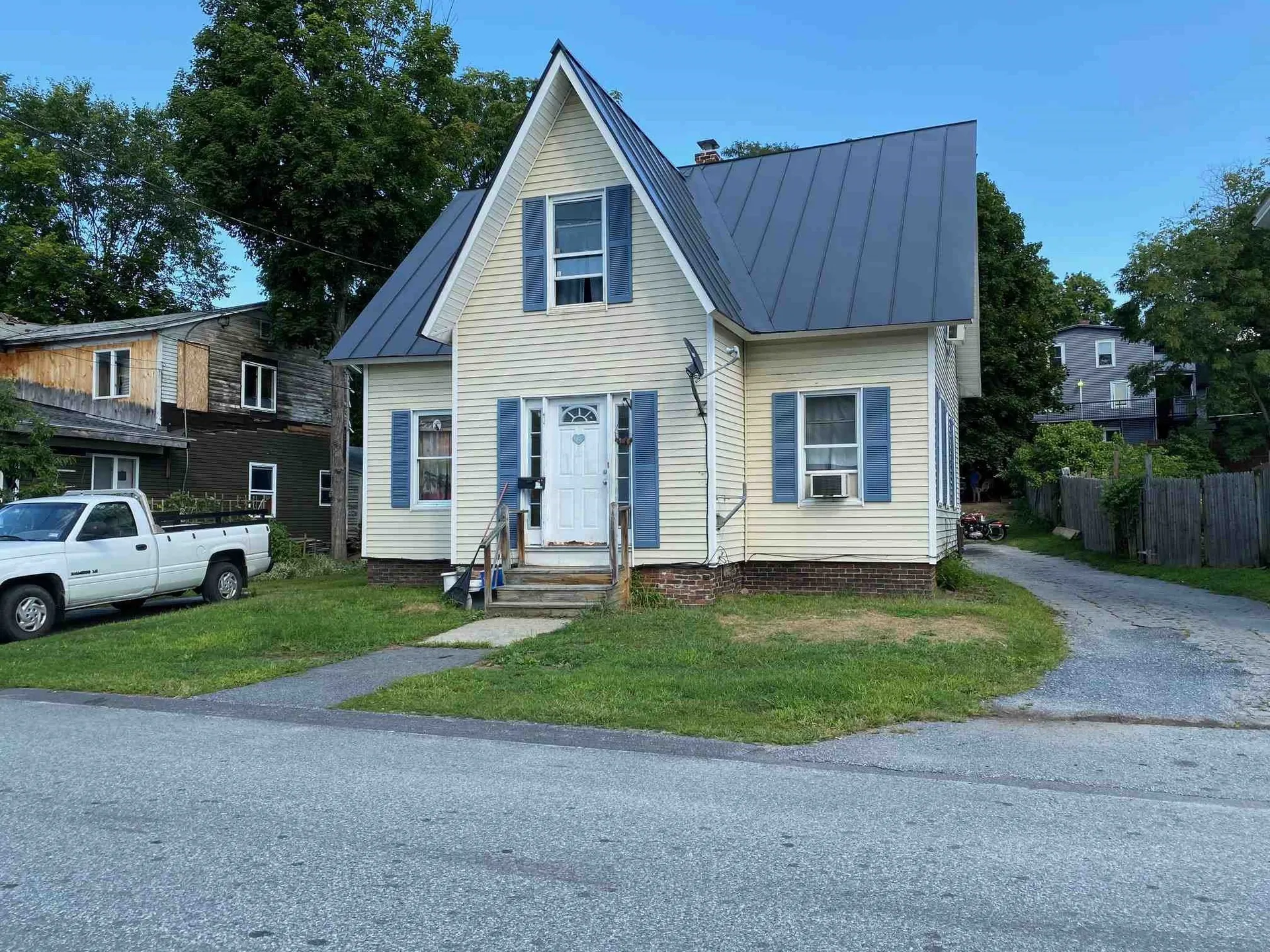 62 Pearl Street Claremont NH 03743