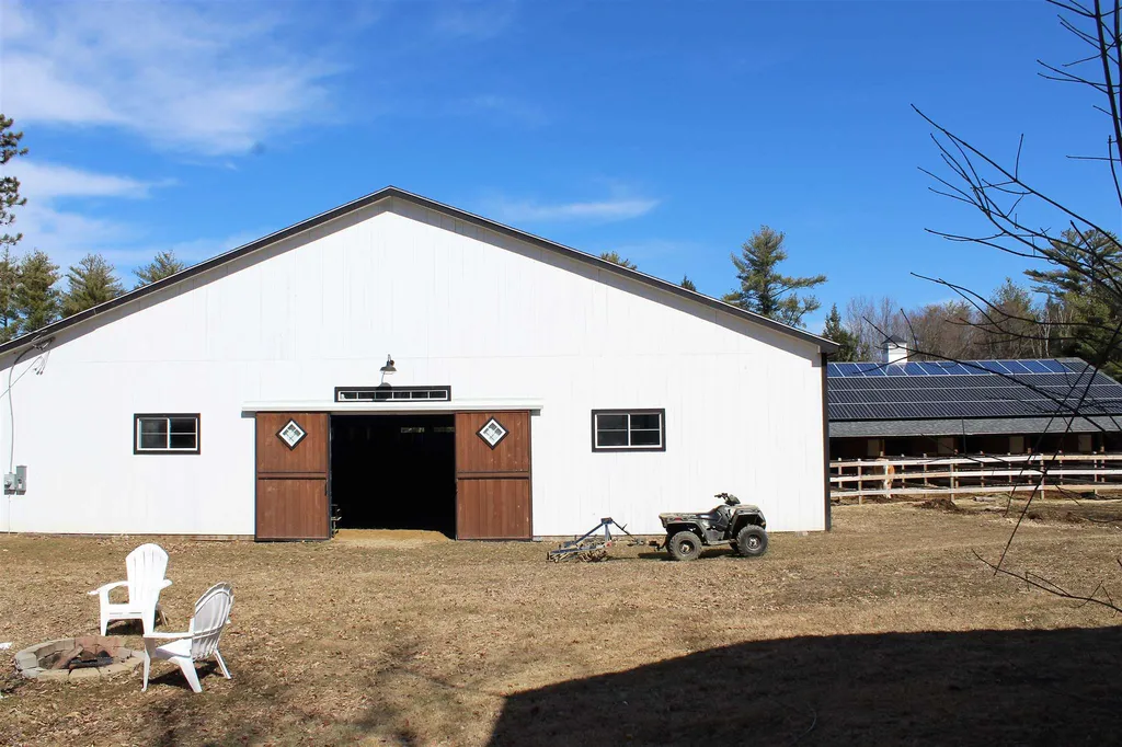 3 Parade Road Deerfield NH 03037