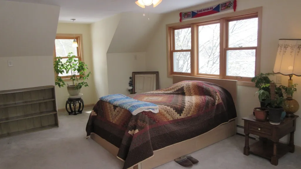 1237 Irish Hill Road Shelburne VT 05482