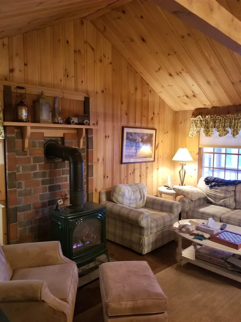 52 North Mayhew Turnpike Hebron NH 03241