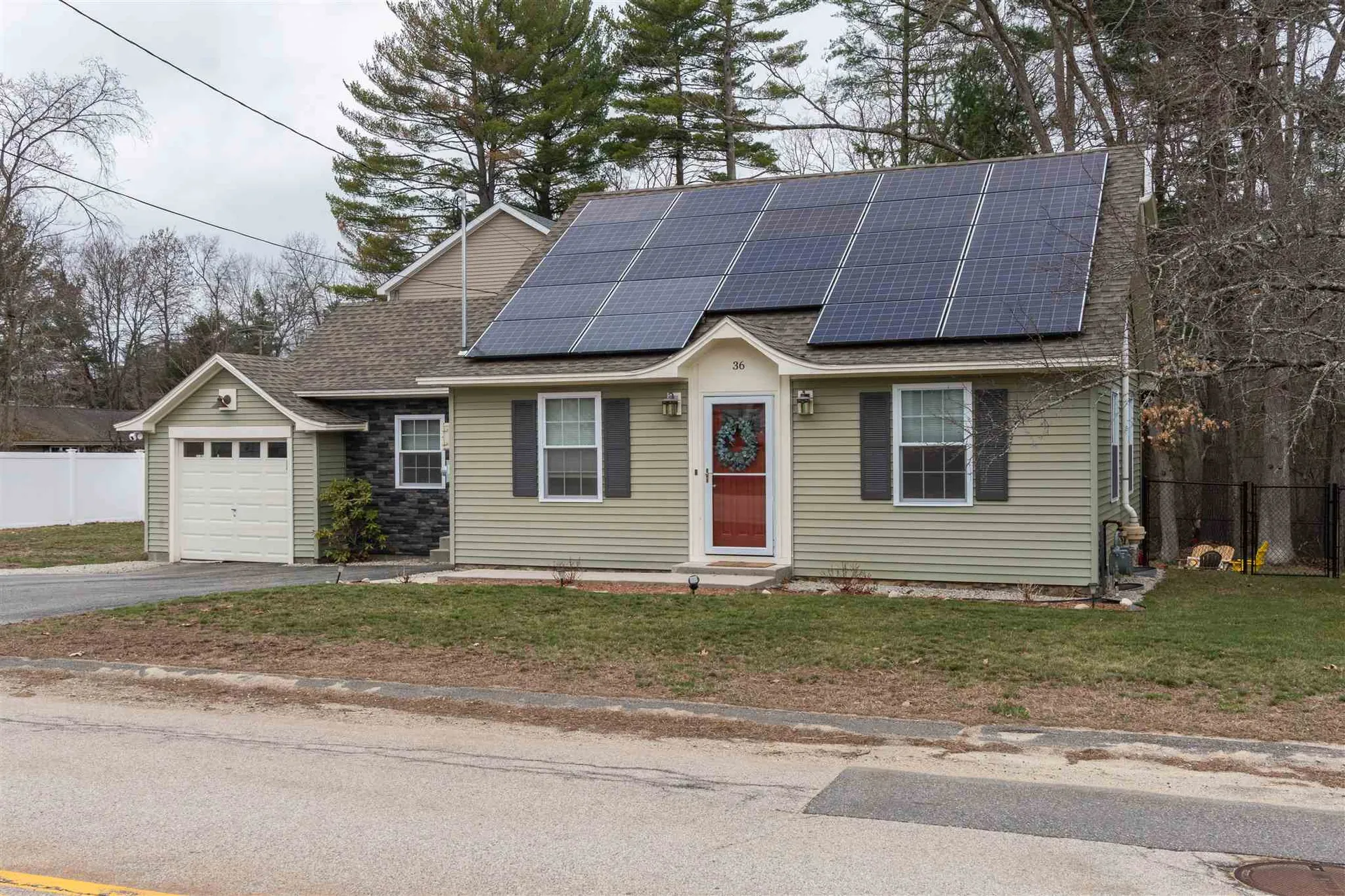 36 Adelaide Street Hudson NH 03051