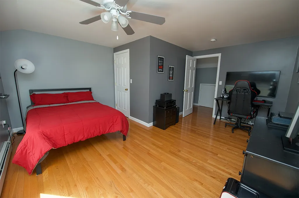 8 Hunt Pond Road Sandown NH 03873