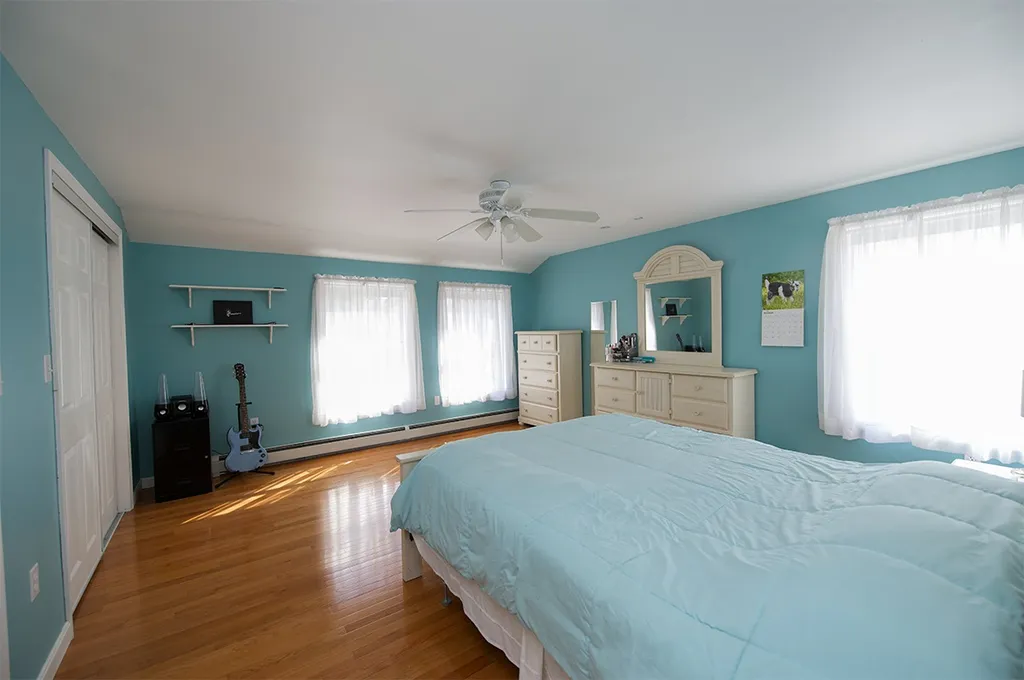 8 Hunt Pond Road Sandown NH 03873