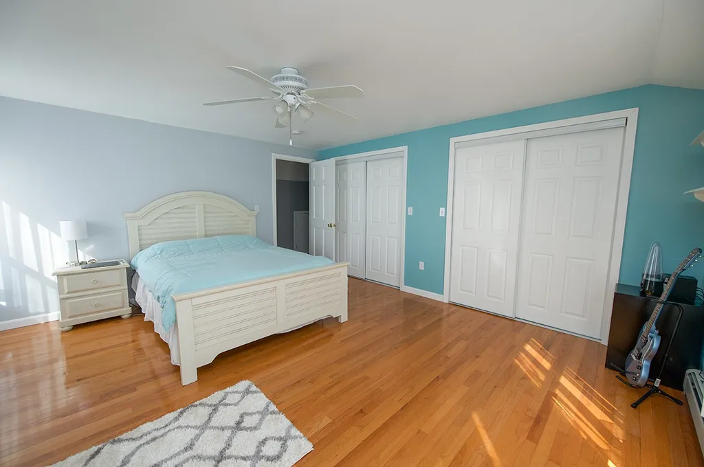 8 Hunt Pond Road Sandown NH 03873