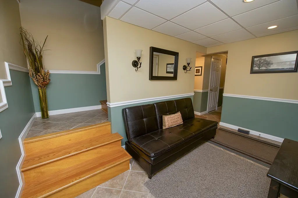 8 Hunt Pond Road Sandown NH 03873