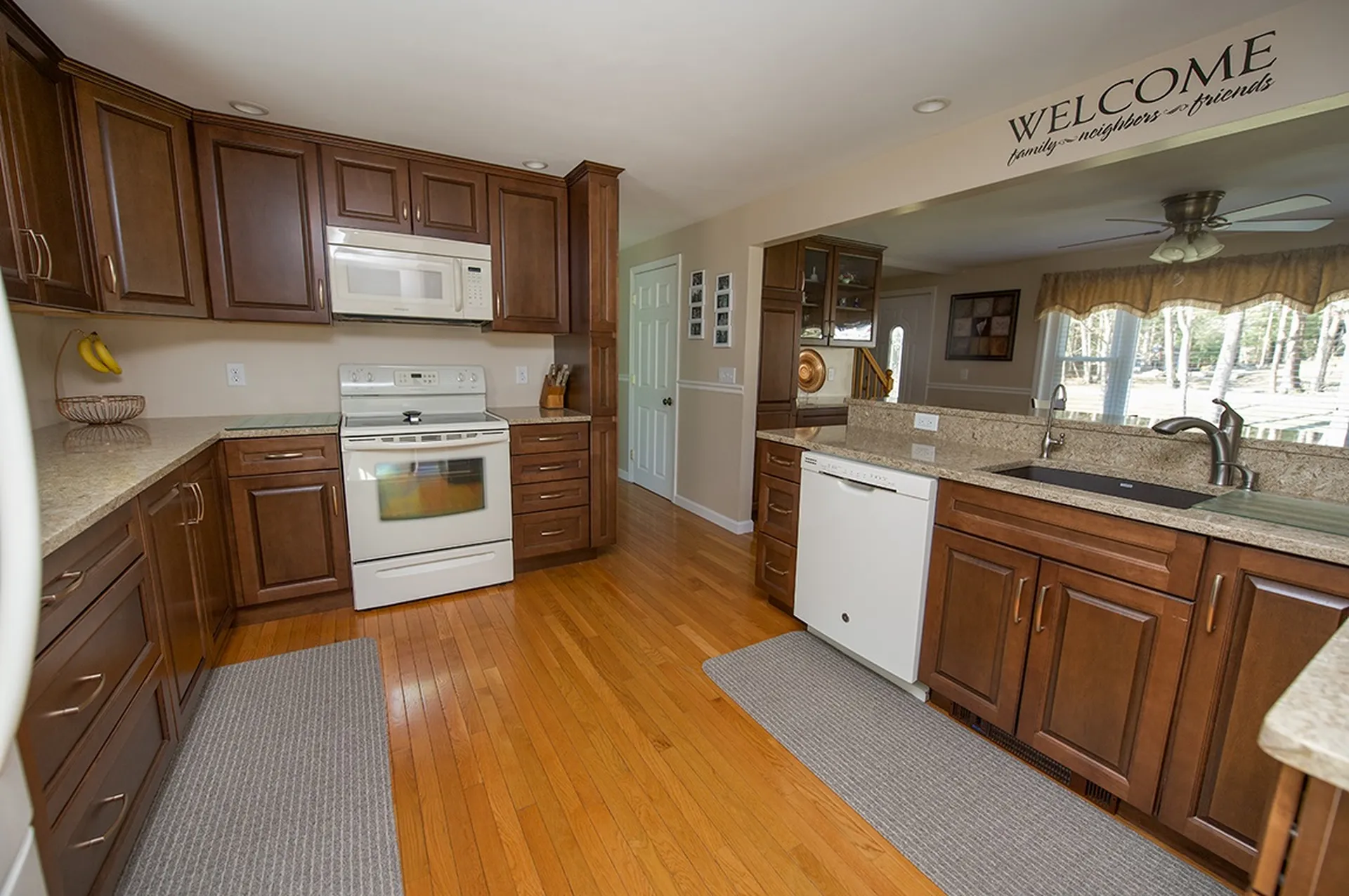 8 Hunt Pond Road Sandown NH 03873