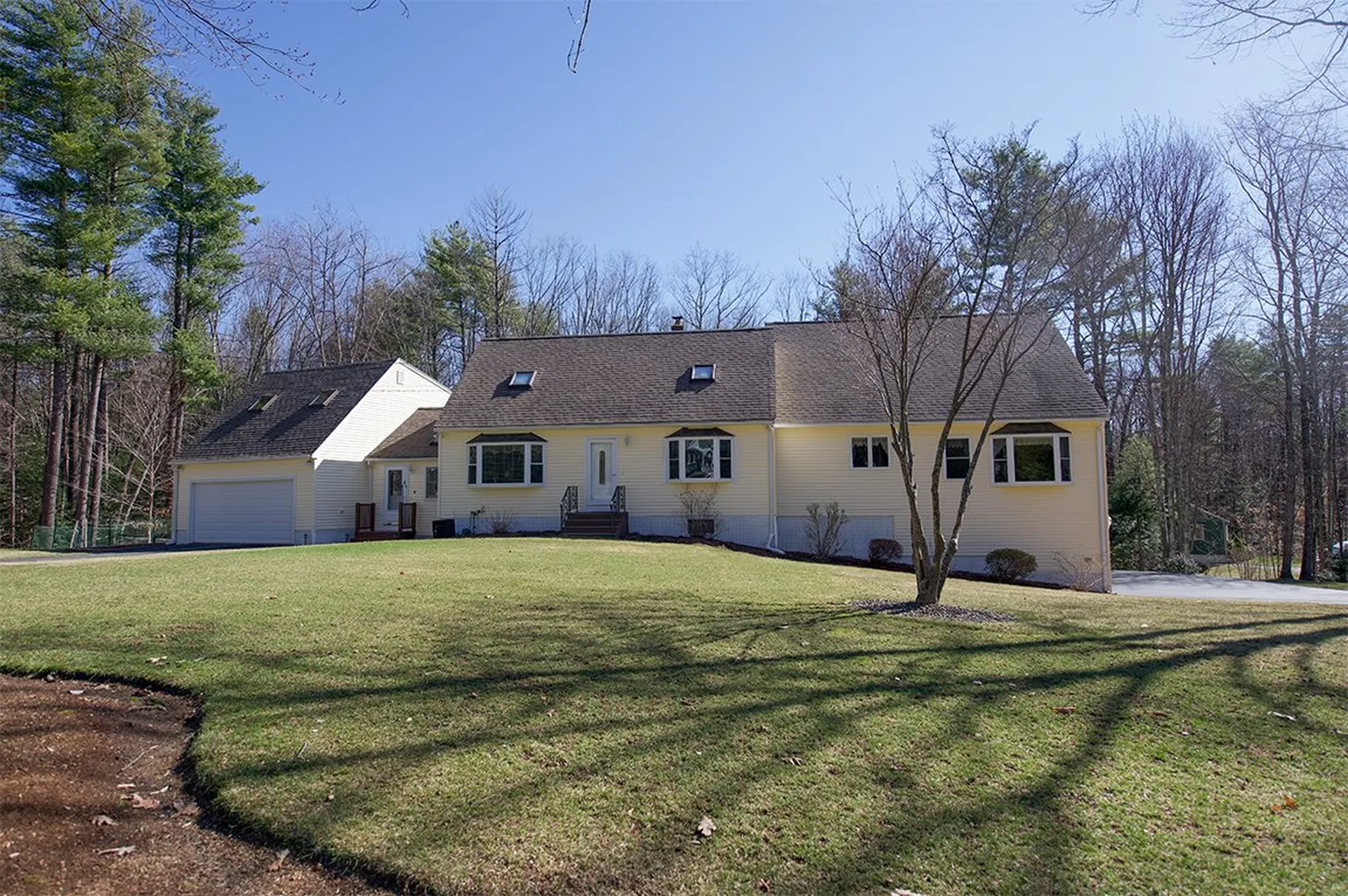 8 Hunt Pond Road Sandown NH 03873