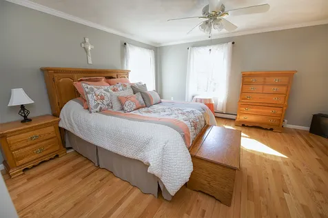 8 Hunt Pond Road Sandown NH 03873