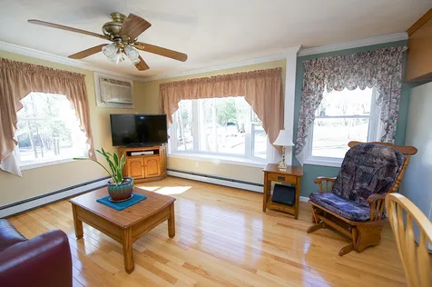 8 Hunt Pond Road Sandown NH 03873
