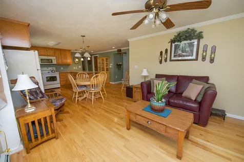 8 Hunt Pond Road Sandown NH 03873