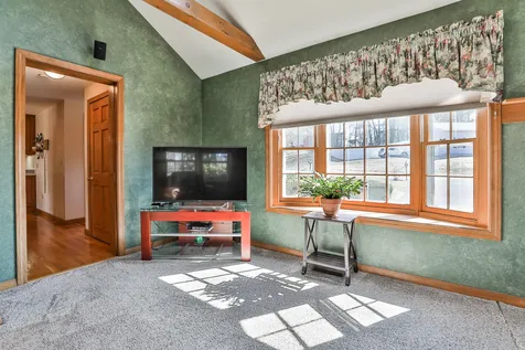 19 Macdonald Drive Nashua NH 03062