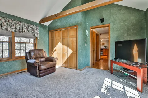 19 Macdonald Drive Nashua NH 03062