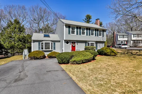 19 Macdonald Drive Nashua NH 03062