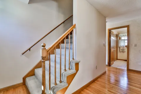 19 Macdonald Drive Nashua NH 03062