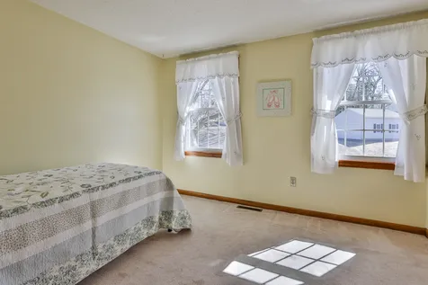 19 Macdonald Drive Nashua NH 03062