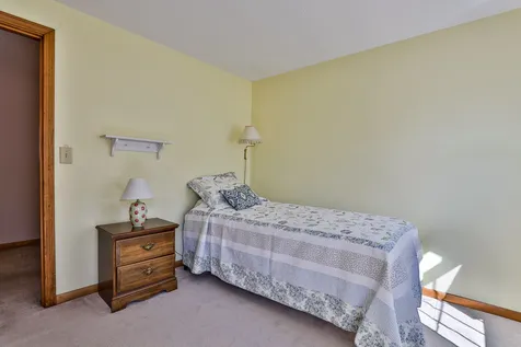 19 Macdonald Drive Nashua NH 03062