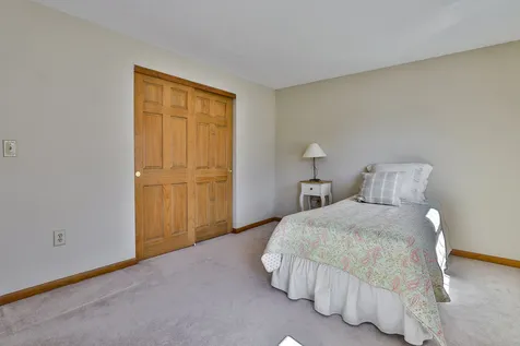 19 Macdonald Drive Nashua NH 03062