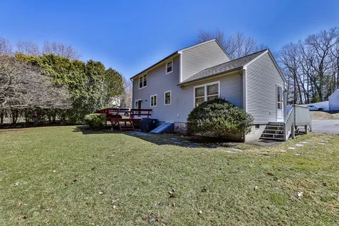 19 Macdonald Drive Nashua NH 03062