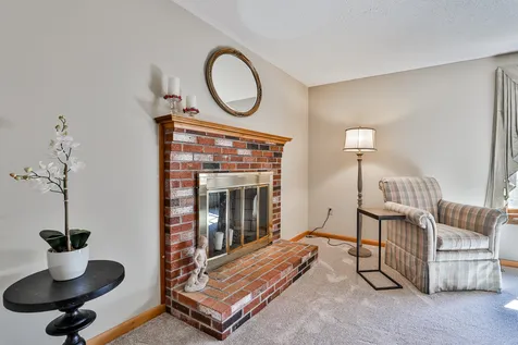 19 Macdonald Drive Nashua NH 03062