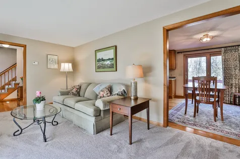 19 Macdonald Drive Nashua NH 03062