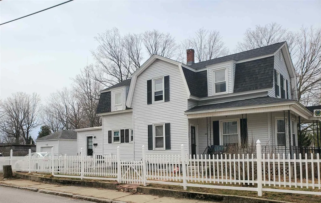122 W Hollis Street Nashua NH 03060