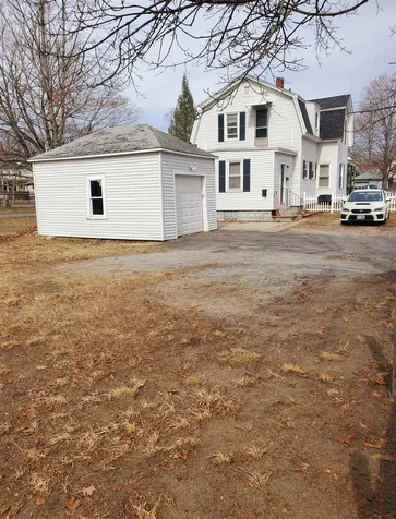 122 W Hollis Street Nashua NH 03060