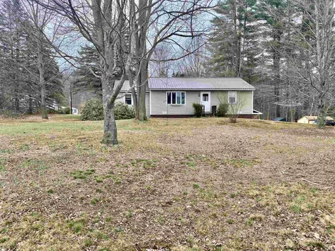 18 Roosevelt Road Claremont NH 03743