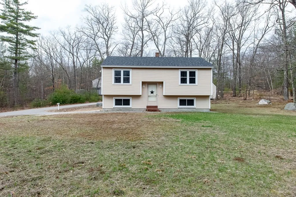 1 Norton Pond Road Raymond NH 03077