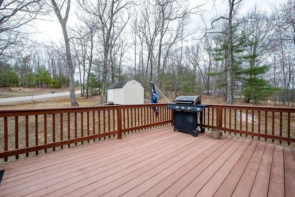 1 Norton Pond Road Raymond NH 03077