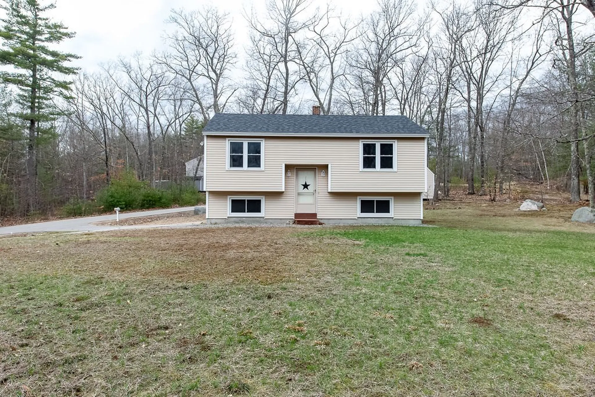 1 Norton Pond Road Raymond NH 03077