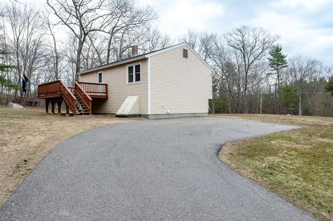 1 Norton Pond Road Raymond NH 03077