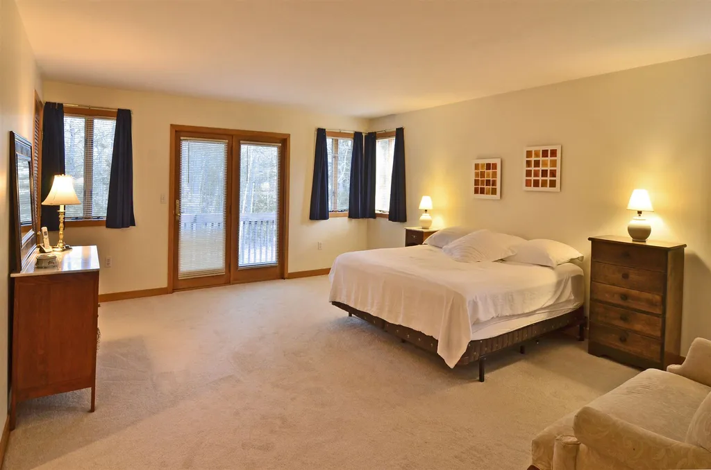12 New South Drive Amherst NH 03031