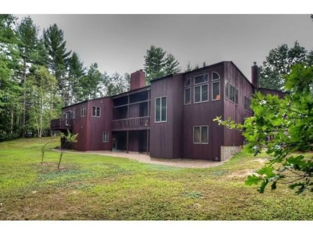 12 New South Drive Amherst NH 03031