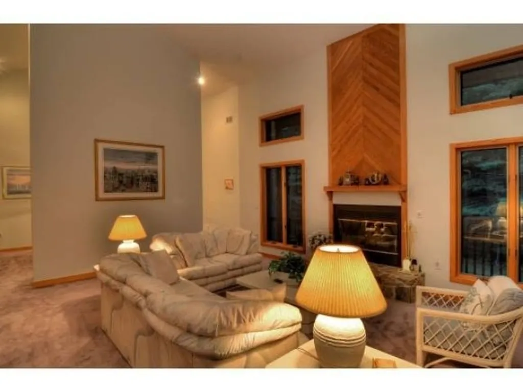 12 New South Drive Amherst NH 03031